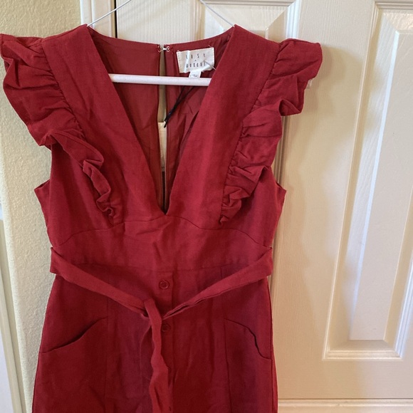 Elegant Red Ruffle Dress new w tags - Picture 2 of 5